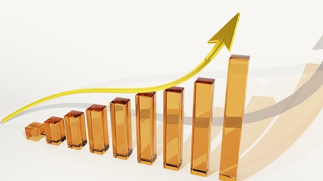 恒指期货波动解析：资金情绪与跨市场联动观察