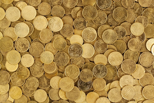 期货百科：国际原油与黄金期价联动逻辑深度解构
